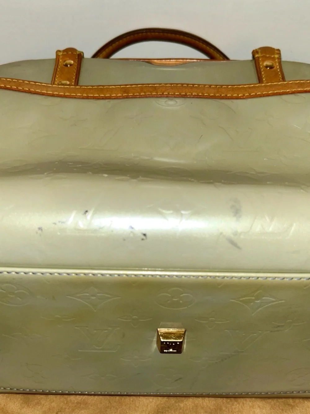 Auth Louis Vuitton Green Vernis Patent Tompkins Square Monogram Leather
Tote - Picture 10 of 15